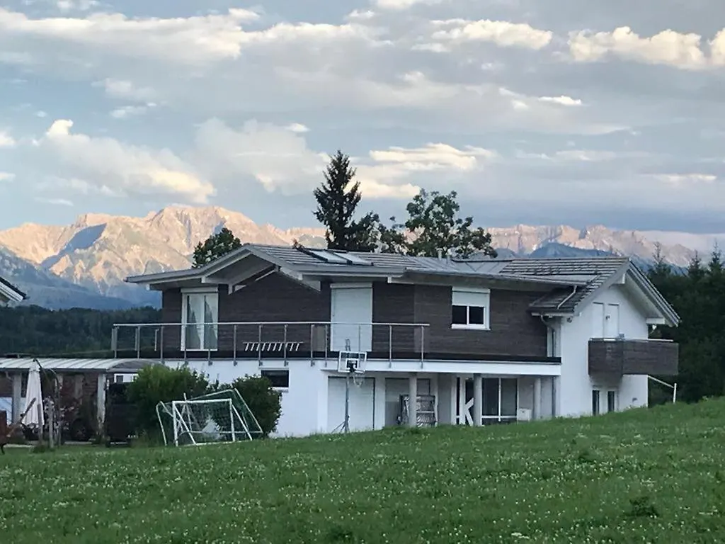 Villa-Marlon location